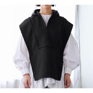 Lanvin en Bleu Women's Hoodie Vest